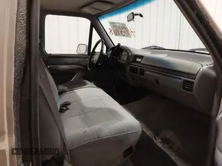 1996 Ford F-150 Special with VIN 1FTEF14N8TLB68925, listed as a IAAI auction lot 41175468 with 188,711 mi miles. Bid and sale history available at carsss.com. Image 5.