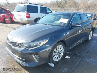 2018 Kia Optima LX with VIN 5XXGT4L33JG247502, listed as a IAAI auction lot 41476255 with NaN miles. Bid and sale history available at carsss.com. Image 17.