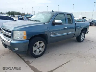 2011 Chevrolet Silverado 1500 LT with VIN 1GCRCSE03BZ164361, listed as a IAAI auction lot 41567590 with 197,659 mi miles. Bid and sale history available at carsss.com. Image 18.