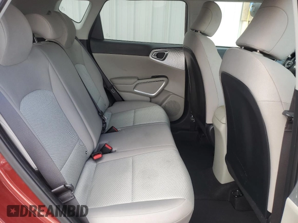 2020 Kia Soul S with VIN KNDJ23AUXL7122250, listed as a Copart auction lot 52758195 with 55,572 mi miles and Salvage Title. Bid and sale history available at carsss.com. Image 11.