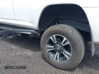 2022 Toyota 4Runner SR5 with VIN JTEMU5JR3N5987585, listed as a IAAI auction lot 41714815 with 38,874 mi miles and . Bid and sale history available at DreamBid. Image 21.