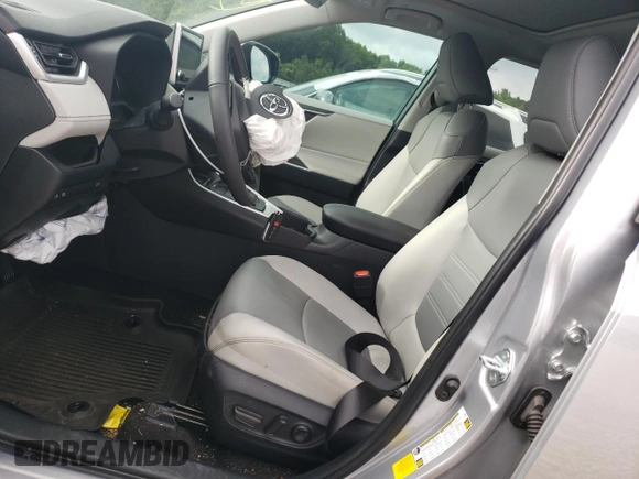 2024 Toyota RAV4 XLE Premium with VIN 2T3C1RFV2RC286896, listed as a Copart auction lot 55402635 with 18,872 mi miles and Salvage title. Bid and sale history available at DreamBid. Image 7.