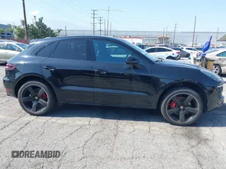2018 Porsche Macan GTS z VIN WP1AG2A53JLB61723, wystawiony jako IAAI lot #42216769 z przebiegiem 90 234 mil mil oraz . Historia ofert i sprzedaży dostępna na DreamBid. Obrazek 13.