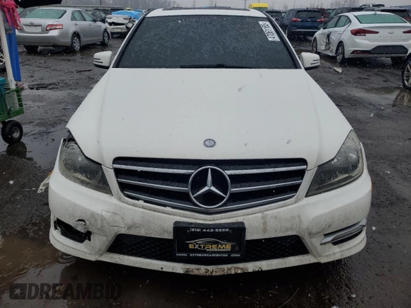 2014 Mercedes-Benz C-Class C 300 Sport with VIN WDDGF8AB8EG250876, listed as a Copart auction lot 47061165 with 211,142 mi miles and Clean Title. Bid and sale history available at carsss.com. Image 5.
