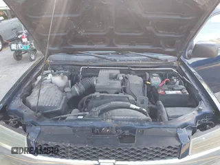 2004 Chevrolet Colorado LS ZQ8 z VIN 1GCCS196048101017, wystawiony jako IAAI lot #42380227 z przebiegiem 174 679 mil mil oraz . Historia ofert i sprzedaży dostępna na DreamBid. Obrazek 10.