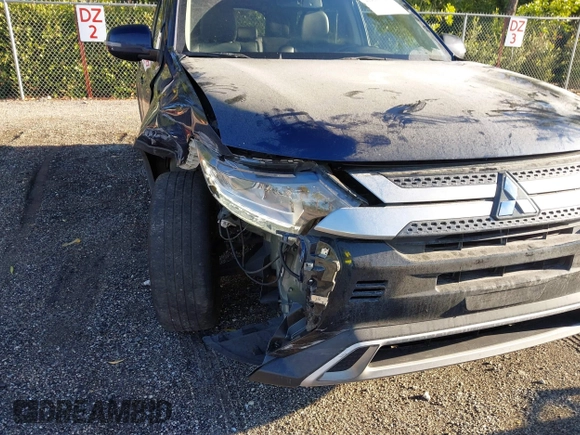 2020 Mitsubishi Outlander SE with VIN JA4AD3A39LZ004691, listed as a IAAI auction lot 41825043 with 93,508 mi miles and . Bid and sale history available at DreamBid. Image 6.