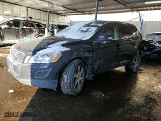 2013 Volvo XC60 T6 with VIN YV4902DZ5D2445725, listed as a Copart auction lot 41886585 with 96,094 mi miles and Salvage Title. Bid and sale history available at carsss.com. Image 1.