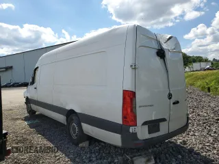 2019 Mercedes-Benz Sprinter Cargo Cargo with VIN W1W4EDHY4KP198942, listed as a Copart auction lot 60164484 with Not Provided miles and Salvage Title. Bid and sale history available at DreamBid. Image 2.