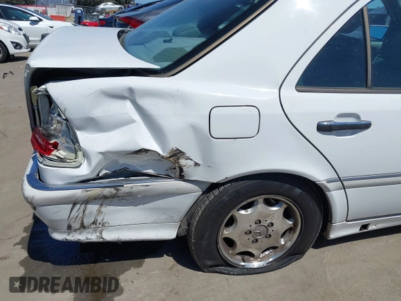 2000 Mercedes-Benz C 230 Kompressor with VIN WDBHA24GXYA833828, listed as a IAAI auction lot 42304685 with Not provided miles and . Bid and sale history available at DreamBid. Image 6.