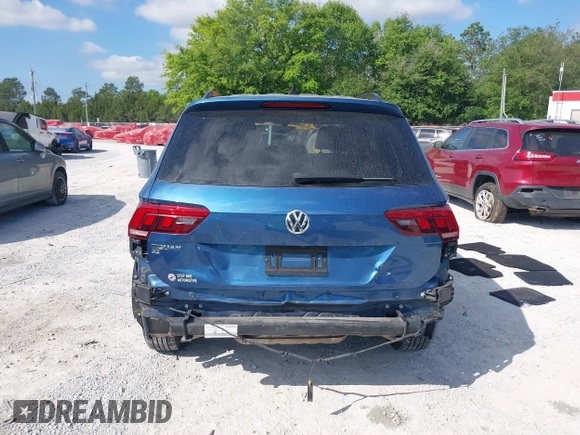 2019 Volkswagen Tiguan SE with VIN 3VV3B7AX2KM006055, listed as a IAAI auction lot 42023713 with 83,570 mi miles and . Bid and sale history available at DreamBid. Image 17.