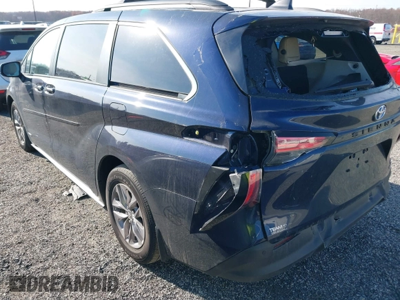 2021 Toyota Sienna XLE with VIN 5TDJRKEC6MS050638, listed as a IAAI auction lot 40875583 with 22,602 mi miles and . Bid and sale history available at DreamBid. Image 3.