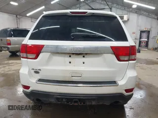 2013 Jeep Grand Cherokee Overland with VIN 1C4RJFCT1DC586886, listed as a IAAI auction lot 41941590 with 125,126 mi miles. Bid and sale history available at carsss.com. Image 16.