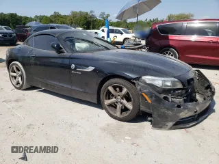 2015 BMW Z4 sDrive28i z VIN WBALL5C51FP557408, wystawiony jako Copart lot #55568525 z przebiegiem Nie podano mil oraz Szkoda całkowita • Salvage title. Historia ofert i sprzedaży dostępna na DreamBid. Obrazek 4.