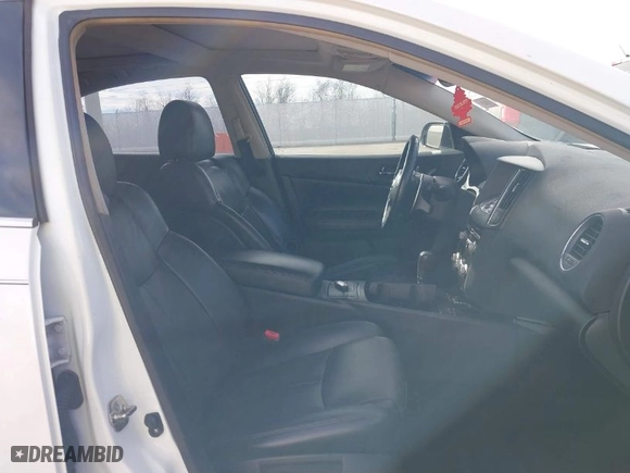 2014 Nissan Maxima 3.5 SV with VIN 1N4AA5AP2EC458158, listed as a IAAI auction lot 38598014 with 145487 miles. Bid and sale history available at carsss.com. Image 5.