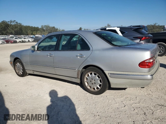 2002 Mercedes-Benz E-Class with VIN WDBJF82J92X067535, listed as a Copart auction lot 82759874 with 193,765 mi miles and Salvage Title. Bid and sale history available at carsss.com. Image 2.