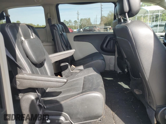 2016 Chrysler Town & Country Touring with VIN 2C4RC1BG8GR284170, listed as a Copart auction lot 49133465 with 135,478 mi miles and Salvage Title. Bid and sale history available at carsss.com. Image 11.
