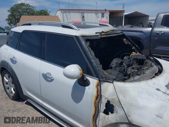 2019 MINI Countryman Cooper with VIN WMZYS7C50K3F46041, listed as a IAAI auction lot 42085025 with Not provided miles and . Bid and sale history available at DreamBid. Image 15.