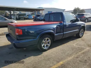 2000 GMC Sonoma with VIN 1GTCS1441Y8189474, listed as a Copart auction lot 89372125 with 97,133 mi miles and Salvage Title. Bid and sale history available at carsss.com. Image 3.