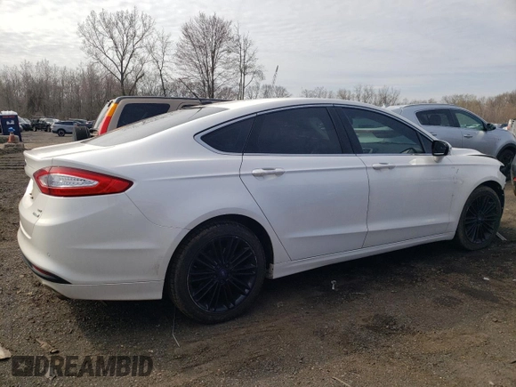 2014 Ford Fusion SE with VIN 1FA6P0HD2E5375238, listed as a Copart auction lot 52496265 with 111,476 mi miles and Salvage Title. Bid and sale history available at carsss.com. Image 3.