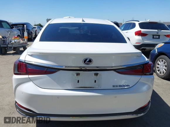 2021 Lexus ES 300h z VIN 58ADA1C1XMU003788, wystawiony jako IAAI lot #42315614 z przebiegiem 202 131 mil mil oraz . Historia ofert i sprzedaży dostępna na DreamBid. Obrazek 16.