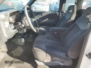 1996 GMC Sonoma SLS with VIN 1GTCS1940T8533121, listed as a Copart auction lot 85739534 with 162,713 mi miles and Salvage Title. Bid and sale history available at carsss.com. Image 7.