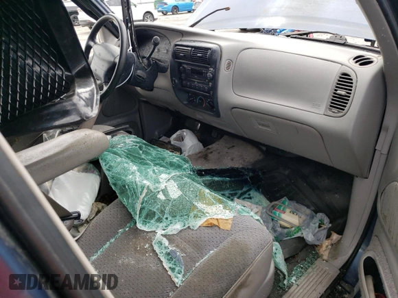 2000 Ford Explorer XLS z VIN 1FMZU62X7YZA65813, wystawiony jako Copart lot #72015374 z przebiegiem 372 066 mil mil oraz Nie do naprawy • Non repairable. Historia ofert i sprzedaży dostępna na DreamBid. Obrazek 8.