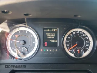 2017 Ram 1500 Tradesman z VIN 1C6RR6FG5HS615137, wystawiony jako Copart lot #48182125 z przebiegiem 74 314 mil mil oraz Szkoda całkowita • Salvage title. Historia ofert i sprzedaży dostępna na DreamBid. Obrazek 9.