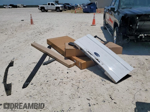2020 Ford F-350 XL с VIN 1FT8W3BT1LEE60477, выставлен на аукционе Copart как лот 58448915 с пробегом 186 835 миль миль и Списание • Salvage title. История ставок и продаж доступна на DreamBid. Изображение 12.