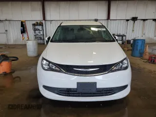 2017 Chrysler Pacifica Touring with VIN 2C4RC1DG3HR621200, listed as a Copart auction lot 54219815 with 98,387 mi miles and Salvage Title. Bid and sale history available at DreamBid. Image 5.