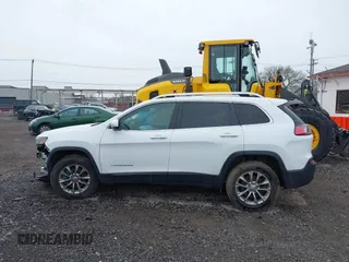 2020 Jeep Cherokee Altitude with VIN 1C4PJMLXXLD635994, listed as a IAAI auction lot 42074726 with 25,766 mi miles and . Bid and sale history available at DreamBid. Image 14.