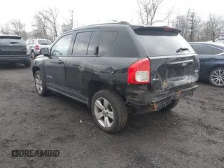 2013 Jeep Compass Latitude with VIN 1C4NJDEB3DD221904, listed as a IAAI auction lot 41691631 with 134,683 mi miles. Bid and sale history available at carsss.com. Image 3.