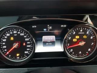 2017 Mercedes-Benz E-Class E 300 Luxury with VIN WDDZF4JB3HA268517, listed as a Copart auction lot 36454723 with 85,156 mi miles. Bid and sale history available at carsss.com. Image 9.
