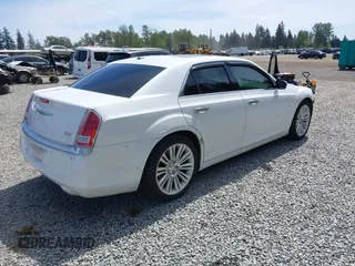 2012 Chrysler 300 Limited z VIN 2C3CCACGXCH232645, wystawiony jako IAAI lot #42214043 z przebiegiem 131 934 mil mil oraz . Historia ofert i sprzedaży dostępna na DreamBid. Obrazek 4.