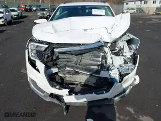2024 GMC Terrain SLE with VIN 3GKALTEG2RL380353, listed as a IAAI auction lot 41497590 with 7,200 mi miles. Bid and sale history available at carsss.com. Image 6.