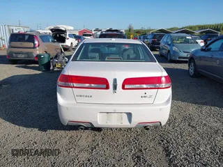 2010 Lincoln MKZ z VIN 3LNHL2GC7AR750322, wystawiony jako IAAI lot #42094461 z przebiegiem 78 482 mil mil oraz . Historia ofert i sprzedaży dostępna na DreamBid. Obrazek 17.