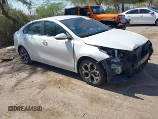 2021 Kia Forte LXS with VIN 3KPF24AD3ME305423, listed as a IAAI auction lot 42304440 with 67,533 mi miles and . Bid and sale history available at DreamBid. Image 1.