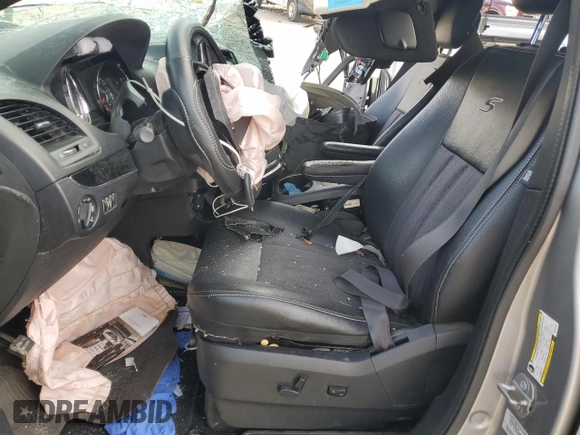 2016 Chrysler Town & Country S with VIN 2C4RC1HG3GR167443, listed as a Copart auction lot 47938035 with 0 mi miles and Salvage Title. Bid and sale history available at carsss.com. Image 7.