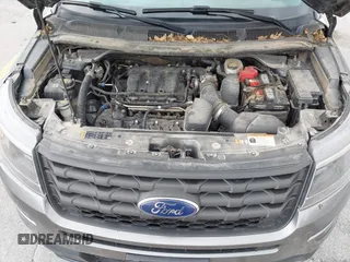 2017 Ford Police Interceptor Utility z VIN 1FM5K8ARXHGD26446, wystawiony jako IAAI lot #42779736 z przebiegiem 133 865 mil mil oraz . Historia ofert i sprzedaży dostępna na DreamBid. Obrazek 10.
