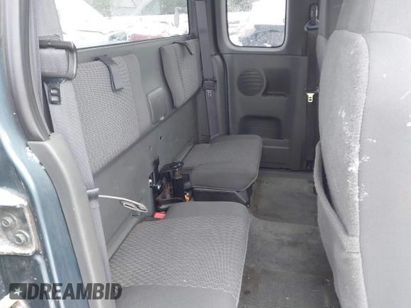 2006 GMC Canyon SLE Z71 z VIN 1GTDS196568168235, wystawiony jako IAAI lot #41399545 z przebiegiem 119 533 mil mil oraz . Historia ofert i sprzedaży dostępna na DreamBid. Obrazek 8.