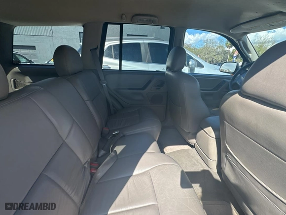 2004 Jeep Grand Cherokee Laredo with VIN 1J4GX48N24C436753, listed as a Copart auction lot 45039845 with 114,024 mi miles and Clean Title. Bid and sale history available at carsss.com. Image 6.