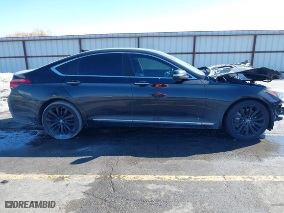 2015 Hyundai Genesis 5.0L with VIN KMHGN4JF2FU026395, listed as a IAAI auction lot 41675475 with 113,174 mi miles. Bid and sale history available at carsss.com. Image 13.