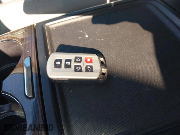 2017 Toyota Sienna XLE Auto Access Seat with VIN 5TDYZ3DC0HS873190, listed as a IAAI auction lot 41977914 with 114,715 mi miles and . Bid and sale history available at DreamBid. Image 11.