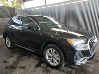 2025 Audi Q3 S line Premium z VIN WA1DECF36S1015826, wystawiony jako Copart lot #60429785 z przebiegiem 16 391 mil mil oraz Czysty tytuł • Clean title. Historia ofert i sprzedaży dostępna na DreamBid. Obrazek 4.