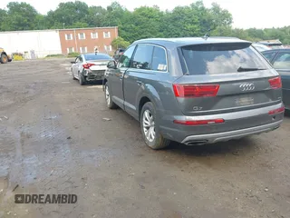 2018 Audi Q7 Premium Plus z VIN WA1LHAF73JD033319, wystawiony jako IAAI lot #42491771 z przebiegiem 96 082 mil mil oraz . Historia ofert i sprzedaży dostępna na DreamBid. Obrazek 3.