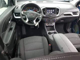 2024 GMC Terrain SLE z VIN 3GKALMEG5RL299448, wystawiony jako Copart lot #51279035 z przebiegiem 8 606 mil mil oraz Szkoda całkowita • Salvage title. Historia ofert i sprzedaży dostępna na DreamBid. Obrazek 8.