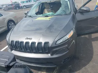 2018 Jeep Cherokee Latitude Tech Connect с VIN 1C4PJLCB3JD607790, выставлен на аукционе IAAI как лот 42482247 с пробегом 172 655 миль миль и . История ставок и продаж доступна на DreamBid. Изображение 6.