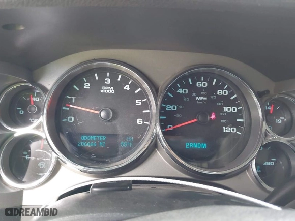 2011 Chevrolet Silverado 1500 LT with VIN 1GCRCSE07BZ103076, listed as a IAAI auction lot 41947829 with 206,666 mi miles. Bid and sale history available at carsss.com. Image 7.