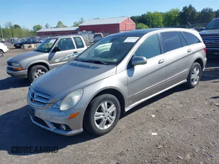 2008 Mercedes-Benz R 3.5L with VIN 4JGCB65E58A082677, listed as a IAAI auction lot 42079869 with 168,754 mi miles. Bid and sale history available at carsss.com. Image 2.
