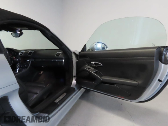 2014 Porsche Boxster with VIN WP0CA2A83ES120705, listed as a Copart auction lot 58605535 with 65,603 mi miles and Salvage title. Bid and sale history available at DreamBid. Image 5.