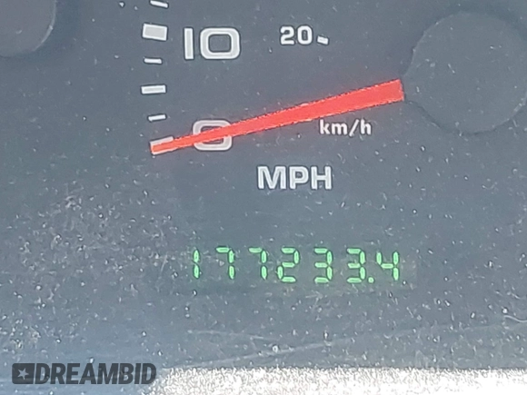 2002 Ford F-350 XL with VIN 1FTSX31S12ED44853, listed as a IAAI auction lot 42079777 with 177,233 mi miles and . Bid and sale history available at DreamBid. Image 7.